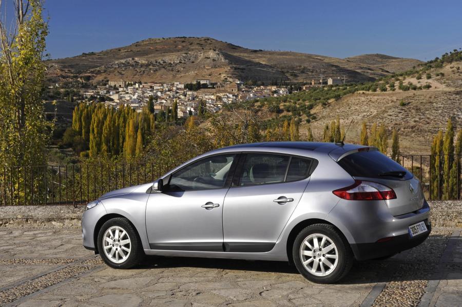  Renault Megane 2008 года  (фото 68 из 146)